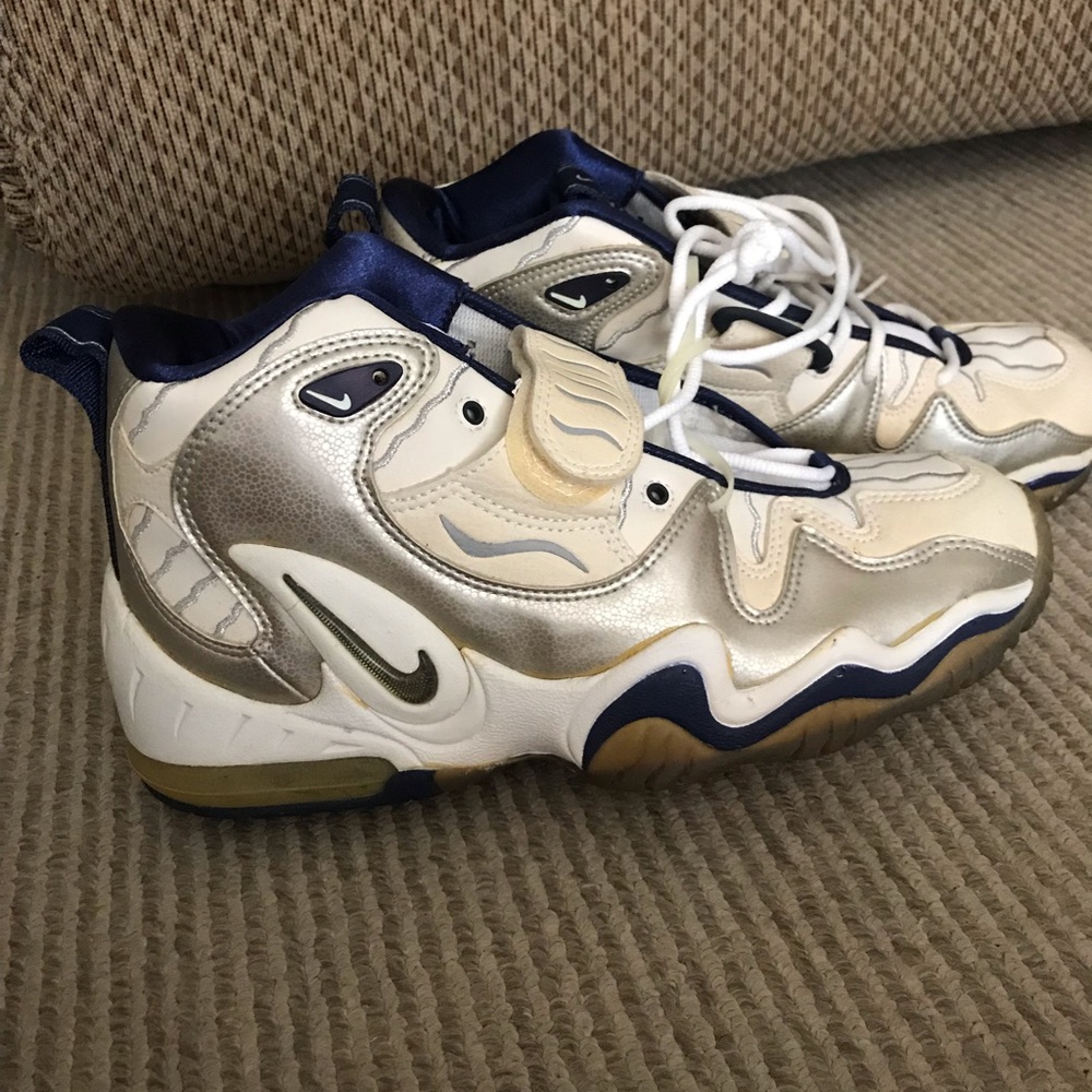NEW Nike Air DT 5